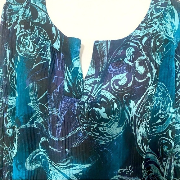 Just My Size (JMS) Women’s 2X (18W/20W) Envy Green Scroll Blouse - Picture 2 of 8